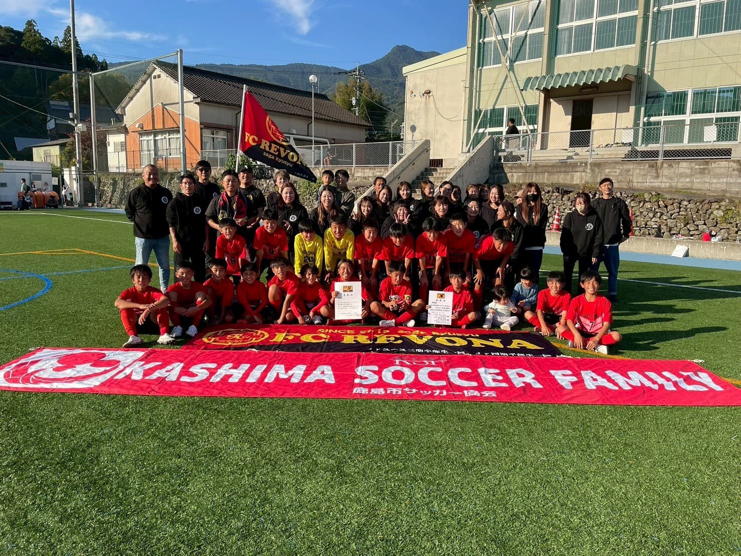 2025-12JFA　選手全員　フラッグあり